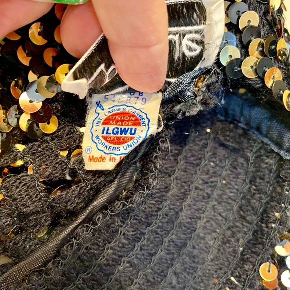 Partique New York VTG Gold Sequin Cropped Sweater - Picture 7 of 7